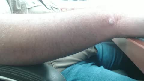 Snapshot of daddy7194 chatting on 11/07/25, 12:16 daddy7194 online show from 11/07/25, 12:16