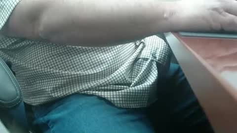 Snapshot of daddy7194 chatting on 11/24/25, 11:43 daddy7194 online show from 11/24/25, 11:43