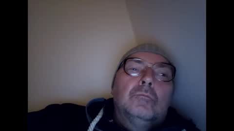 Snapshot of daddy91964 chatting on 12/08/24, 07:00 daddy91964 online show from 12/08/24, 07:00