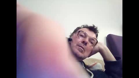 Snapshot of daddy91964 chatting on 03/09/25, 09:57 daddy91964 online show from 03/09/25, 09:57