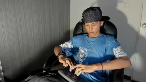Snapshot of daddy_darcks chatting on 09/11/25, 08:53 daddy_darcks online show from 09/11/25, 08:53