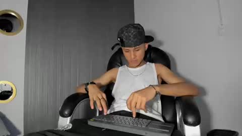 Snapshot of daddy_darcks chatting on 09/25/25, 08:45 daddy_darcks online show from 09/25/25, 08:45
