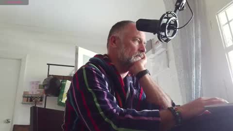 DaddyBear online show from 11/01/25, 11:56