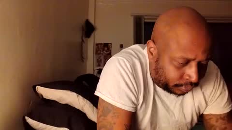 Snapshot of daddydickxm chatting on 03/06/25, 05:57 daddydickxm online show from 03/06/25, 05:57