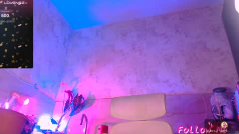 Snapshot of daddymoongirl chatting on 12/11/24, 10:47 Tracey and Eve purple online show from 12/11/24, 10:47