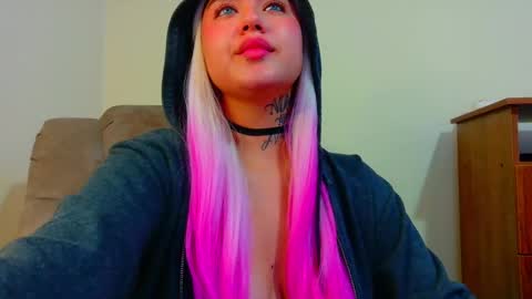 Valen online show from 10/13/25, 03:39