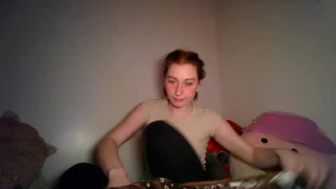 Snapshot of daddysdollhouse chatting on 12/16/24, 07:04 Saoirse online show from 12/16/24, 07:04