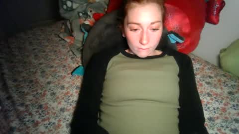 Snapshot of daddysdollhouse chatting on 12/19/24, 06:23 Saoirse online show from 12/19/24, 06:23