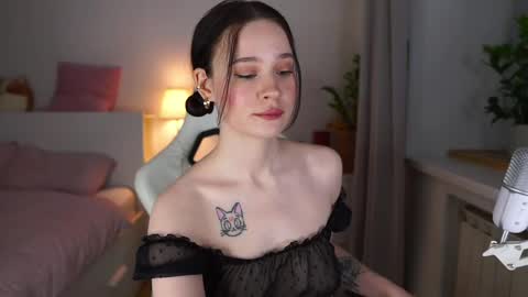 Snapshot of daddystrouble chatting on 02/19/25, 01:40 Daddys Trouble online show from 02/19/25, 01:40