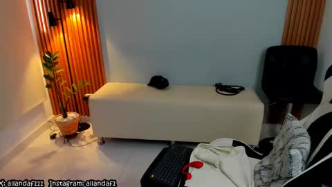 Snapshot of dafboy_ chatting on 03/11/25, 10:20 Allan Daf online show from 03/11/25, 10:20