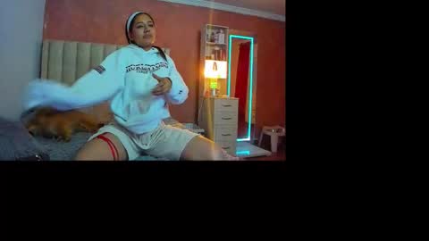 Snapshot of dafne_029 chatting on 11/26/25, 02:56 dafne_029 online show from 11/26/25, 02:56