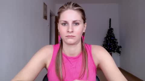 Snapshot of dagmariepiquant chatting on 12/12/24, 11:07 Dagmarie online show from 12/12/24, 11:07