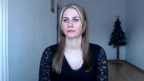 Snapshot of dagmariepiquant chatting on 12/23/24, 09:49 Dagmarie online show from 12/23/24, 09:49