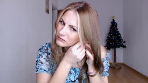 Snapshot of dagmariepiquant chatting on 12/28/24, 07:33 Dagmarie online show from 12/28/24, 07:33