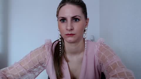 Snapshot of dagmariepiquant chatting on 01/05/25, 09:59 Dagmarie online show from 01/05/25, 09:59
