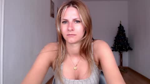 Snapshot of dagmariepiquant chatting on 01/17/25, 07:30 Dagmarie online show from 01/17/25, 07:30