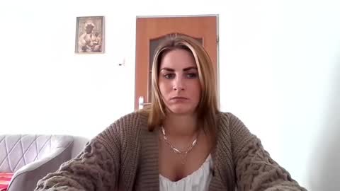 Snapshot of dagmariepiquant chatting on 02/12/25, 10:46 Dagmarie online show from 02/12/25, 10:46