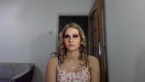Snapshot of dagmariepiquant chatting on 03/11/25, 07:25 Dagmarie online show from 03/11/25, 07:25