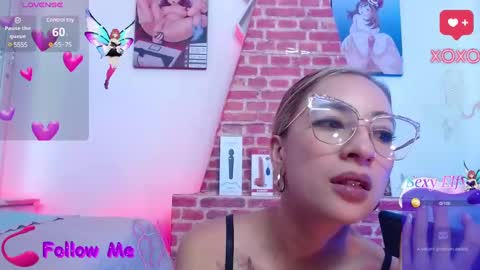 Snapshot of dagny_ chatting on 02/07/25, 03:23 Dagny online show from 02/07/25, 03:23