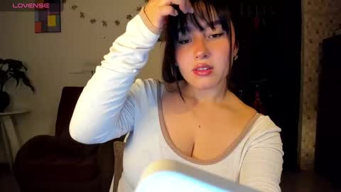 Snapshot of dahi_anne chatting on 01/21/25, 03:26 Call me D online show from 01/21/25, 03:26