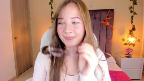 Snapshot of dahlia_rousse chatting on 10/09/25, 09:35 Dahlia online show from 10/09/25, 09:35