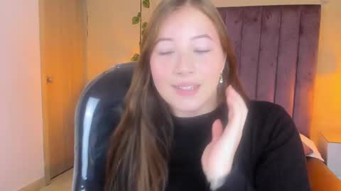 Snapshot of dahlia_rousse chatting on 11/16/25, 06:13 Dahlia online show from 11/16/25, 06:13