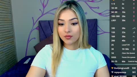 Snapshot of dahliamoore chatting on 01/20/25, 10:37 Dahlia online show from 01/20/25, 10:37