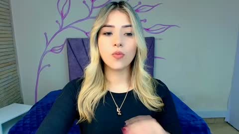 Snapshot of dahliamoore chatting on 01/23/25, 07:51 Dahlia online show from 01/23/25, 07:51