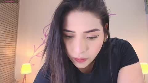 Dahlia online show from 10/17/25, 09:28