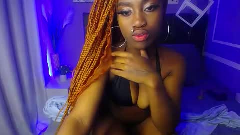 Snapshot of dahyan_ chatting on 10/19/25, 01:56 DAHYAN online show from 10/19/25, 01:56