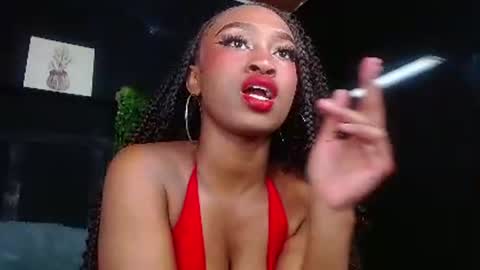 Snapshot of dahyan_ chatting on 11/20/25, 02:17 DAHYAN online show from 11/20/25, 02:17