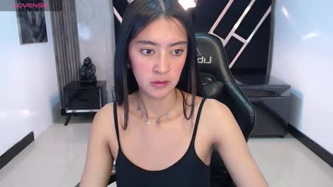 dahyan_ch online show from 10/13/25, 05:46