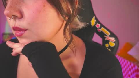 Snapshot of daien_halpert chatting on 09/19/25, 09:26 Cute DianaOnline mostly at 8pm-0000 am UK TimeTuesday and Wednesday off online show from 09/19/25, 09:26