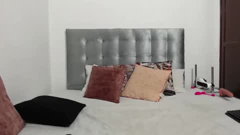 Daiisha.. online show from 10/09/25, 09:29