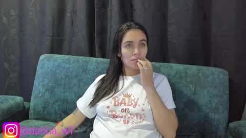 daila_ online show from 09/12/25, 02:22