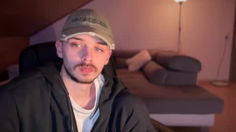 Snapshot of daimon_hall chatting on 02/03/25, 02:58 Daimon online show from 02/03/25, 02:58