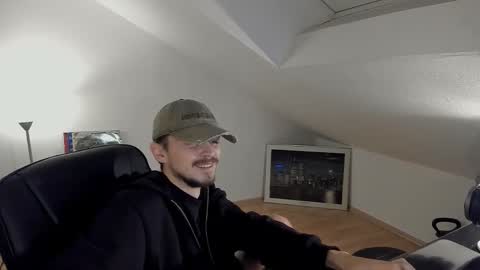 Snapshot of daimon_hall chatting on 10/24/25, 11:01 Daimon online show from 10/24/25, 11:01