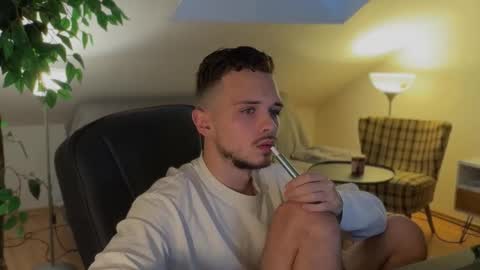 Snapshot of daimon_hall chatting on 11/09/25, 01:09 Daimon online show from 11/09/25, 01:09