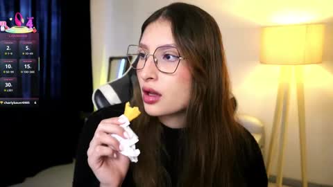 Lauren            online show from 09/11/25, 01:44