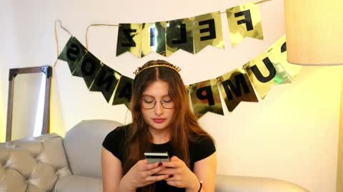 Lauren            online show from 10/11/25, 02:37