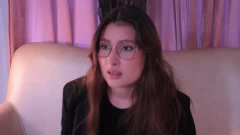 Lauren            online show from 10/22/25, 06:29