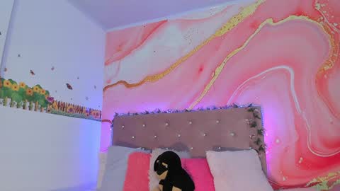 Snapshot of daisy__rose chatting on 02/06/25, 10:59 Dai online show from 02/06/25, 10:59