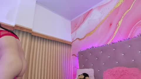 Snapshot of daisy__rose chatting on 02/26/25, 02:03 Dai online show from 02/26/25, 02:03