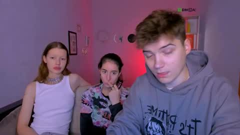 daisy online show from 11/15/25, 08:16