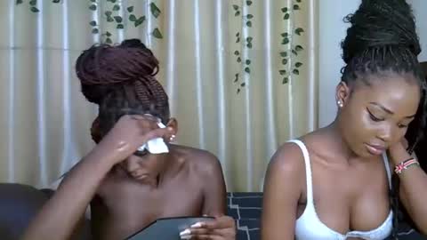 Snapshot of daisy_bunnie chatting on 10/14/25, 06:42 daisy online show from 10/14/25, 06:42