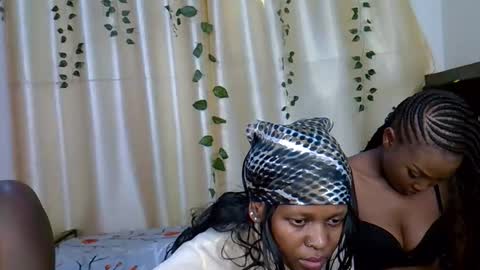 Snapshot of daisy_bunnie chatting on 11/02/25, 02:25 daisy online show from 11/02/25, 02:25