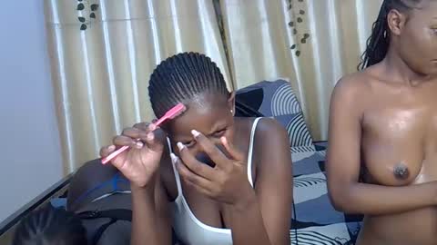 Snapshot of daisy_bunnie chatting on 11/08/25, 06:29 daisy online show from 11/08/25, 06:29