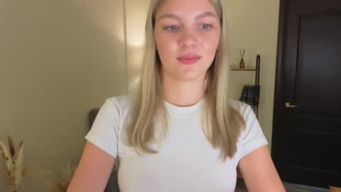 Snapshot of daisy_ward chatting on 10/18/25, 07:20 Alice online show from 10/18/25, 07:20