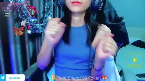 Snapshot of daisybean chatting on 12/23/24, 05:22 Daisy online show from 12/23/24, 05:22