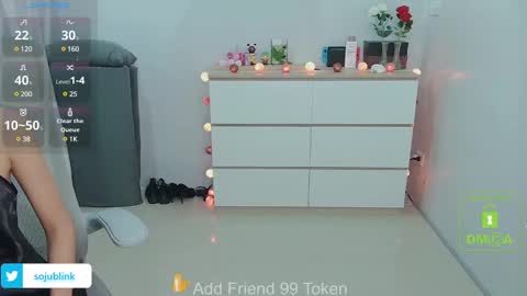 Snapshot of daisybean chatting on 02/17/25, 04:15 Daisy online show from 02/17/25, 04:15